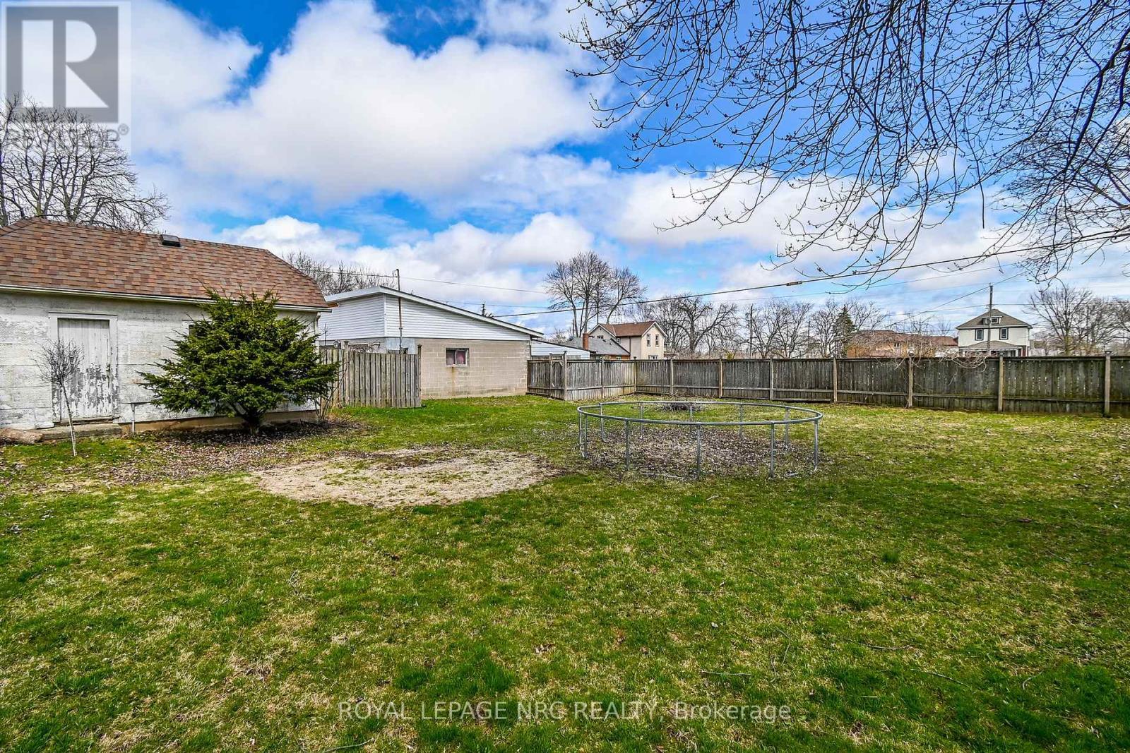 












163 ERIE STREET

,
Port Colborne (Main Street),




Ontario
L3K4M5

