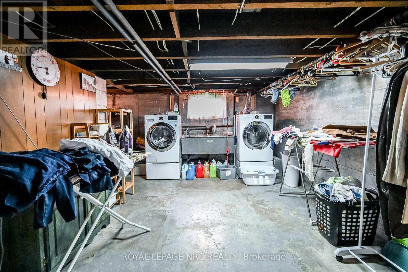 












163 ERIE STREET

,
Port Colborne (Main Street),




Ontario
L3K4M5

