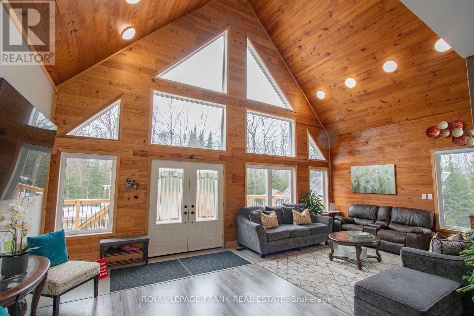 












1097 CHEDDAR ROAD

,
Highlands East (Cardiff Ward),




Ontario
K0L1M0

