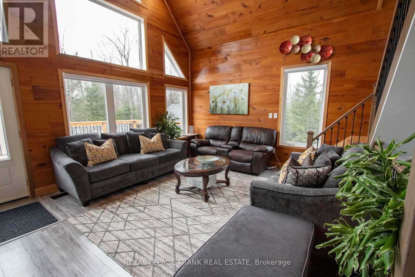 












1097 CHEDDAR ROAD

,
Highlands East (Cardiff Ward),




Ontario
K0L1M0

