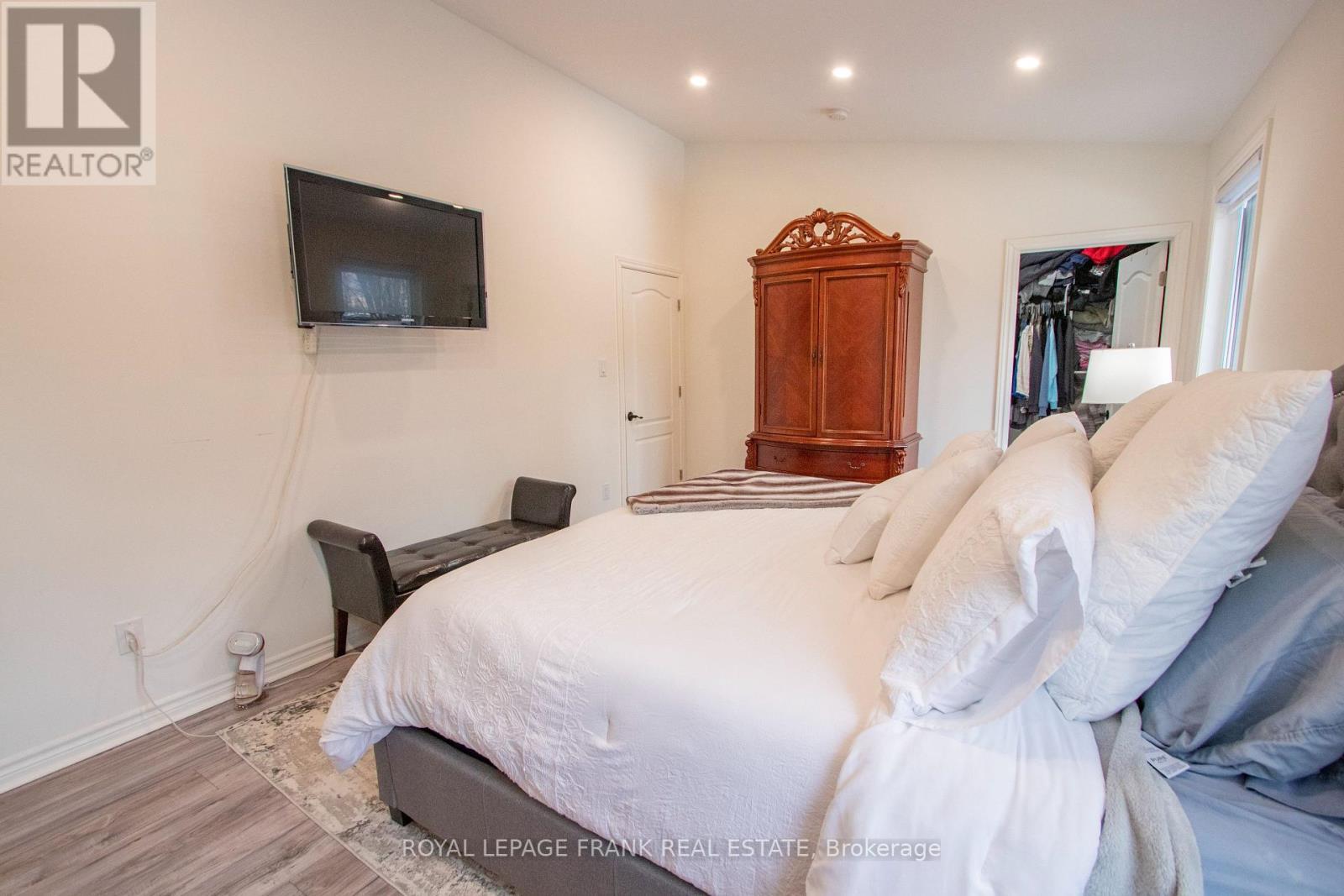 












1097 CHEDDAR ROAD

,
Highlands East (Cardiff Ward),




Ontario
K0L1M0

