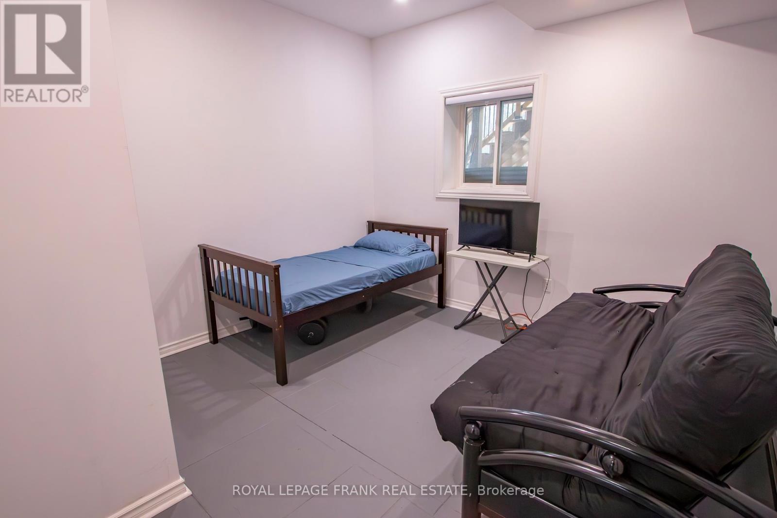












1097 CHEDDAR ROAD

,
Highlands East (Cardiff Ward),




Ontario
K0L1M0

