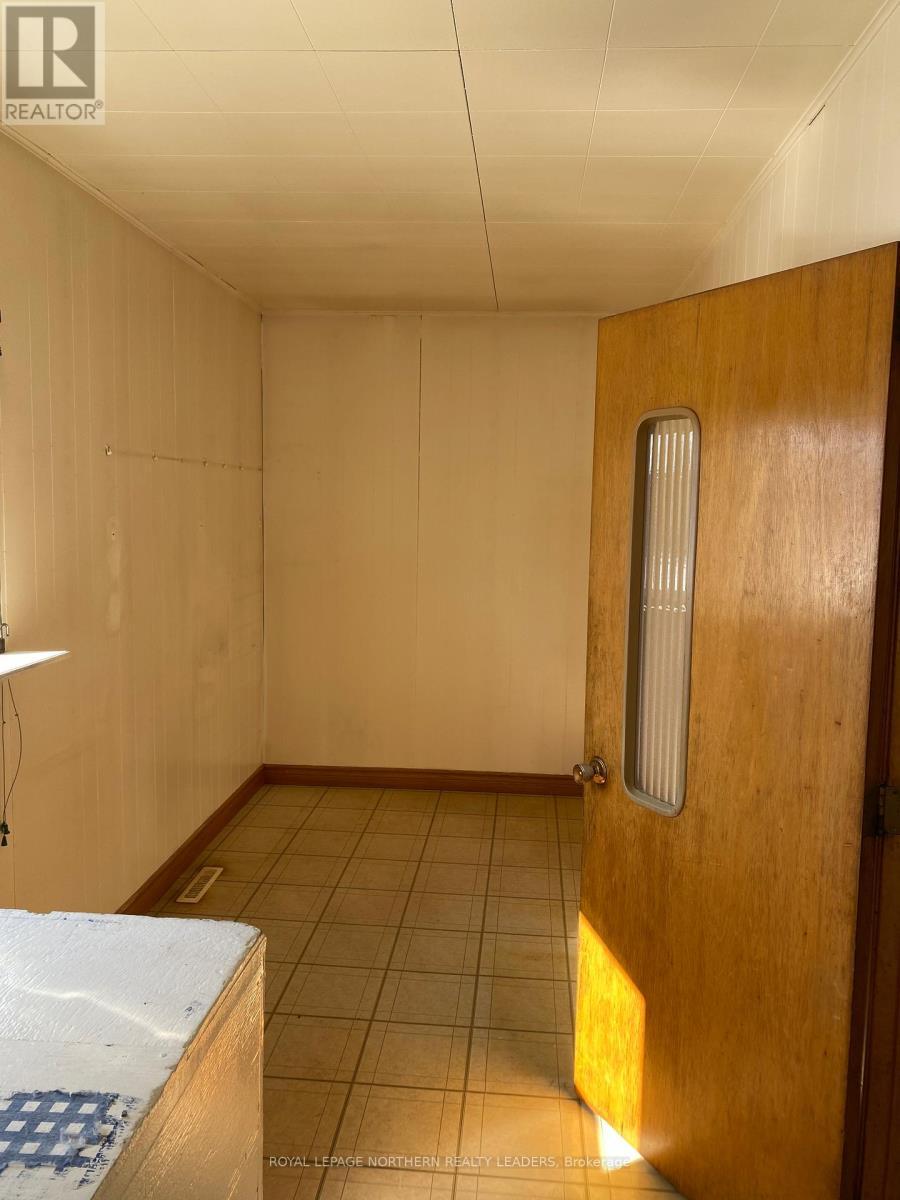 












361 AMBRIDGE DRIVE

,
Iroquois Falls,




Ontario
P0K1G0

