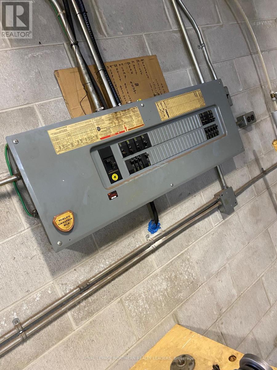 












361 AMBRIDGE DRIVE

,
Iroquois Falls,




Ontario
P0K1G0

