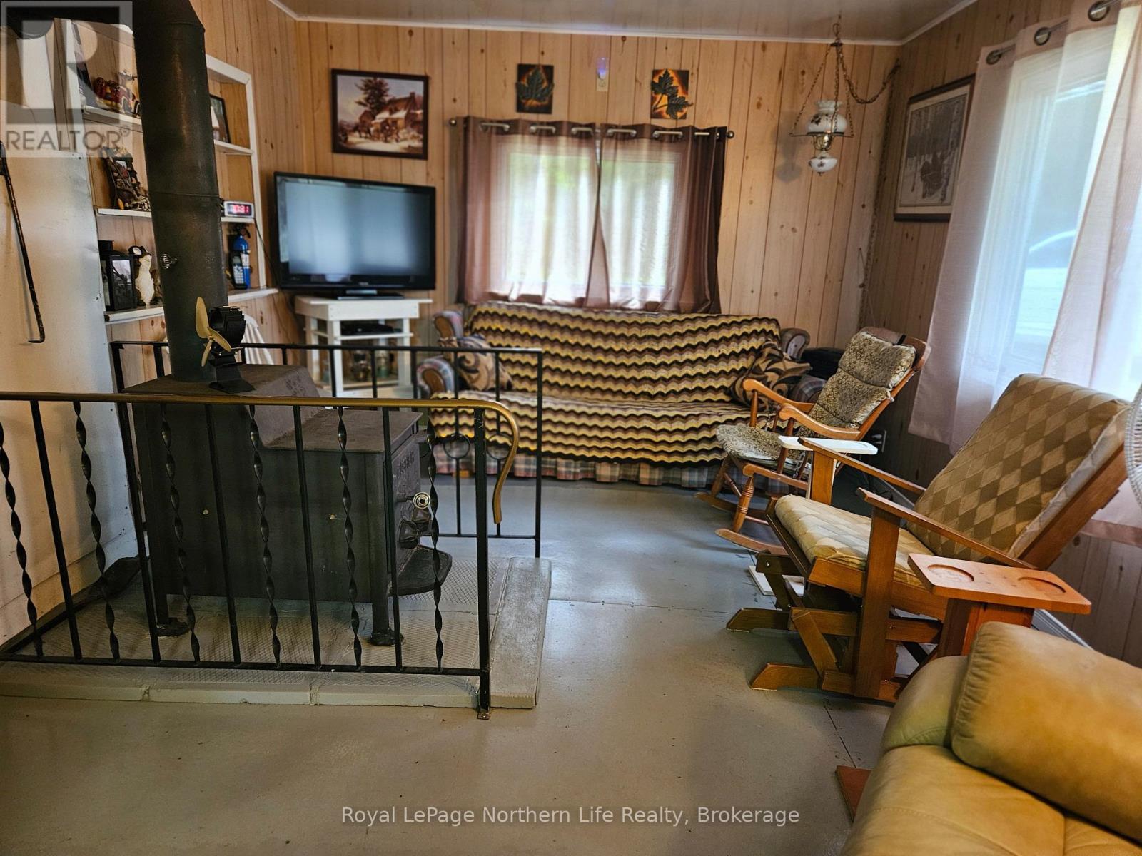 












3554 HIGHWAY 630

,
Calvin,




Ontario
P0H1V0

