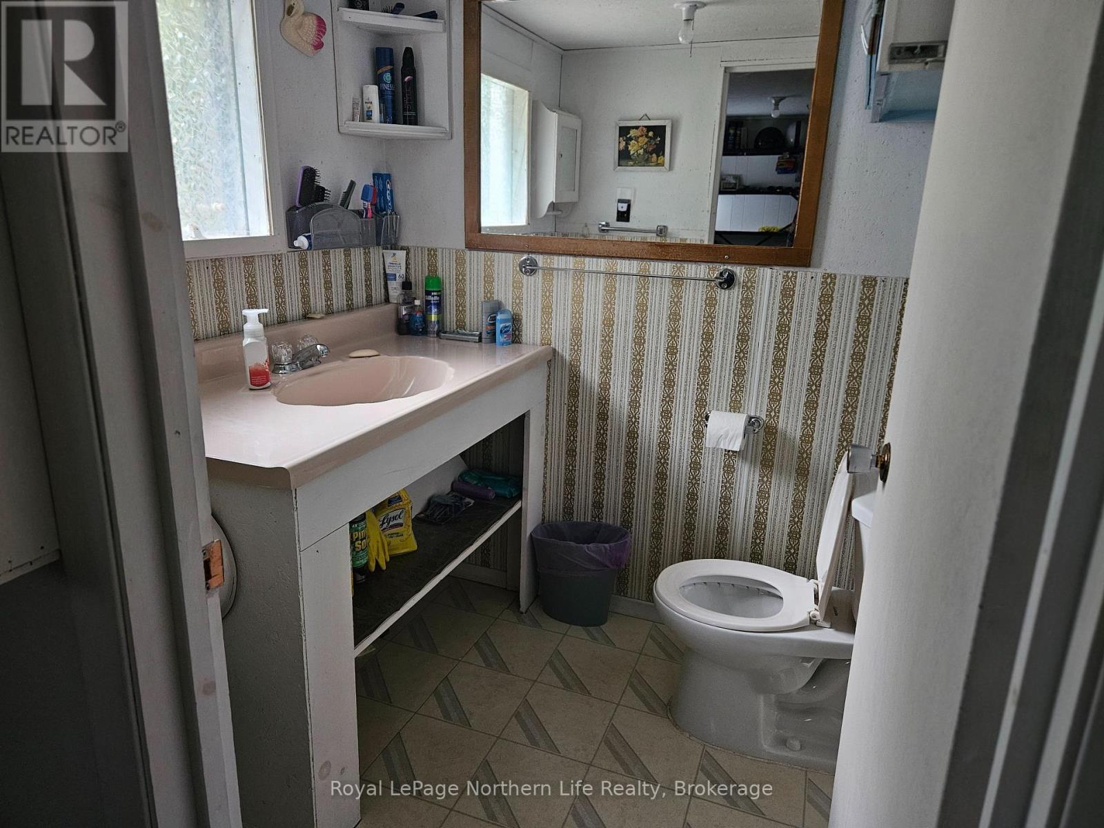 












3554 HIGHWAY 630

,
Calvin,




Ontario
P0H1V0


