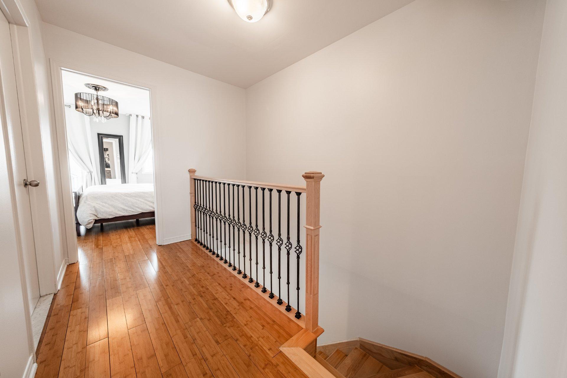 









29


Rue de Poitiers

,
Candiac,




QC
J5R5X6

