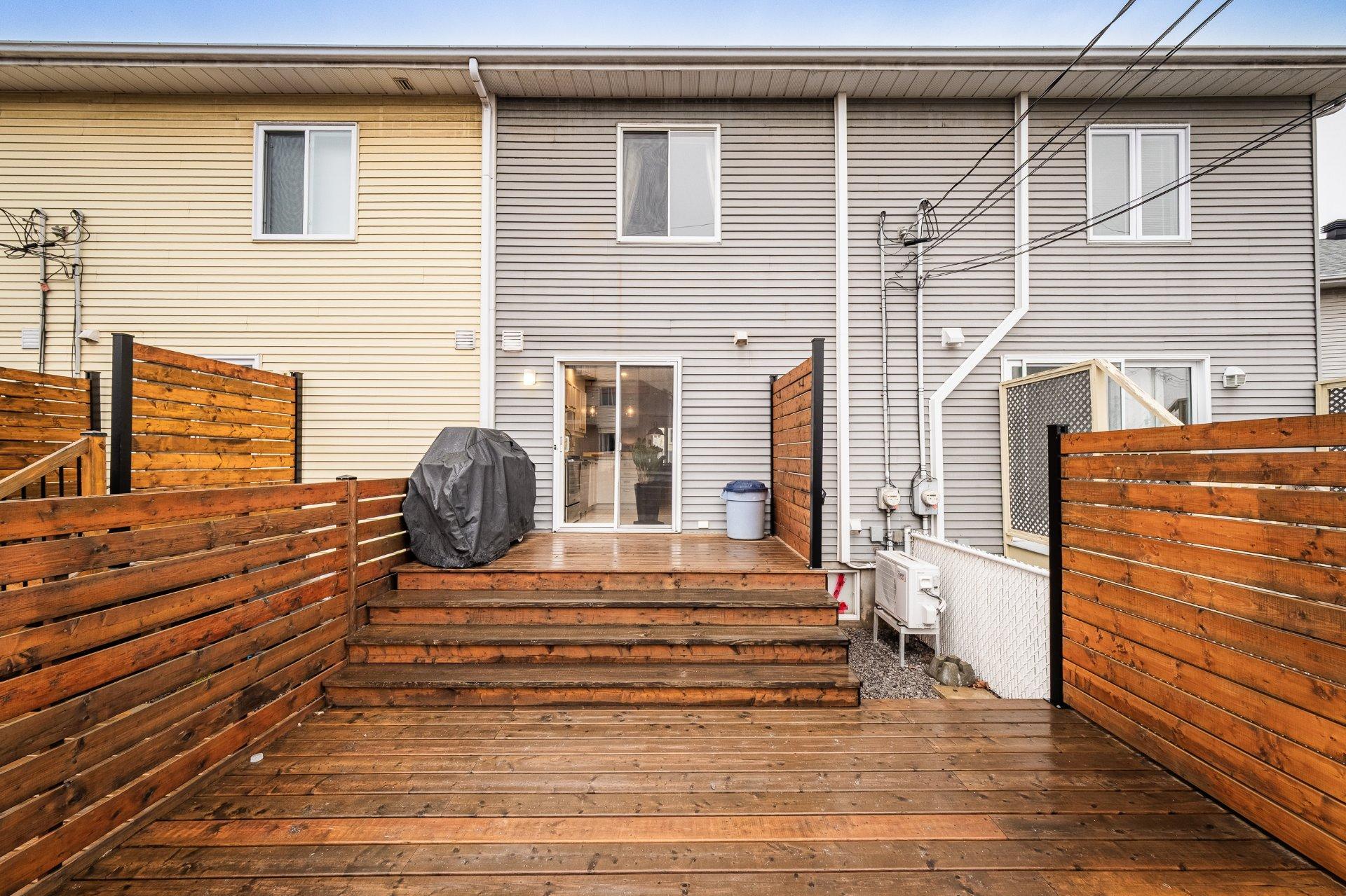 









29


Rue de Poitiers

,
Candiac,




QC
J5R5X6

