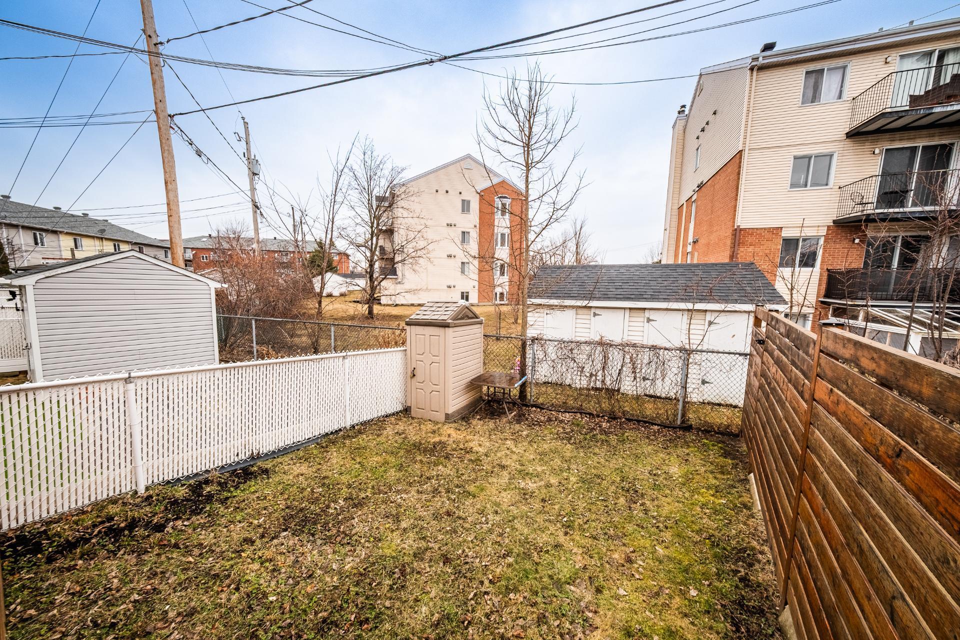 









29


Rue de Poitiers

,
Candiac,




QC
J5R5X6

