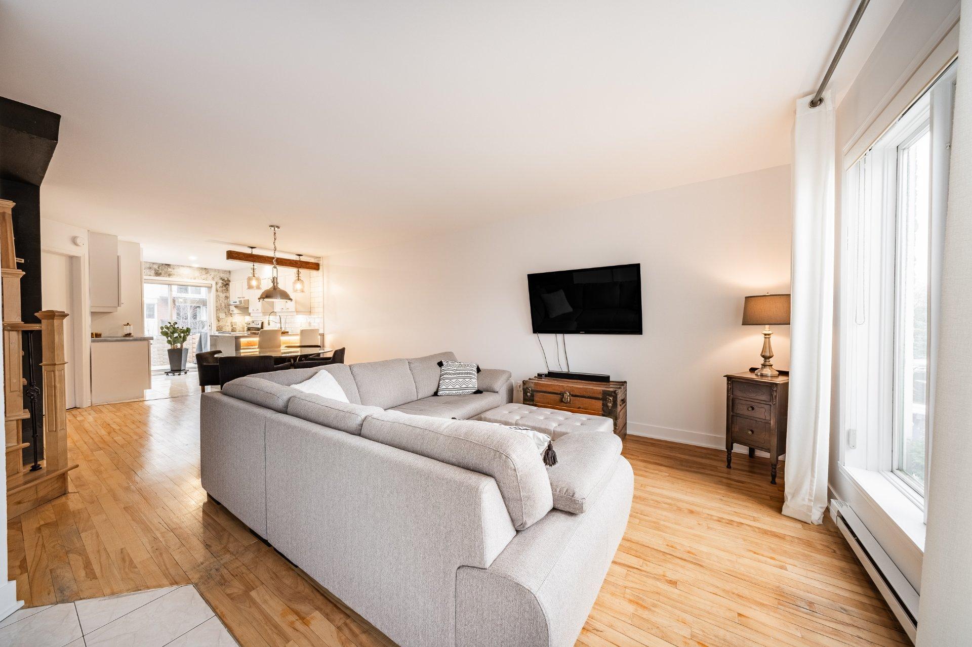 









29


Rue de Poitiers

,
Candiac,




QC
J5R5X6

