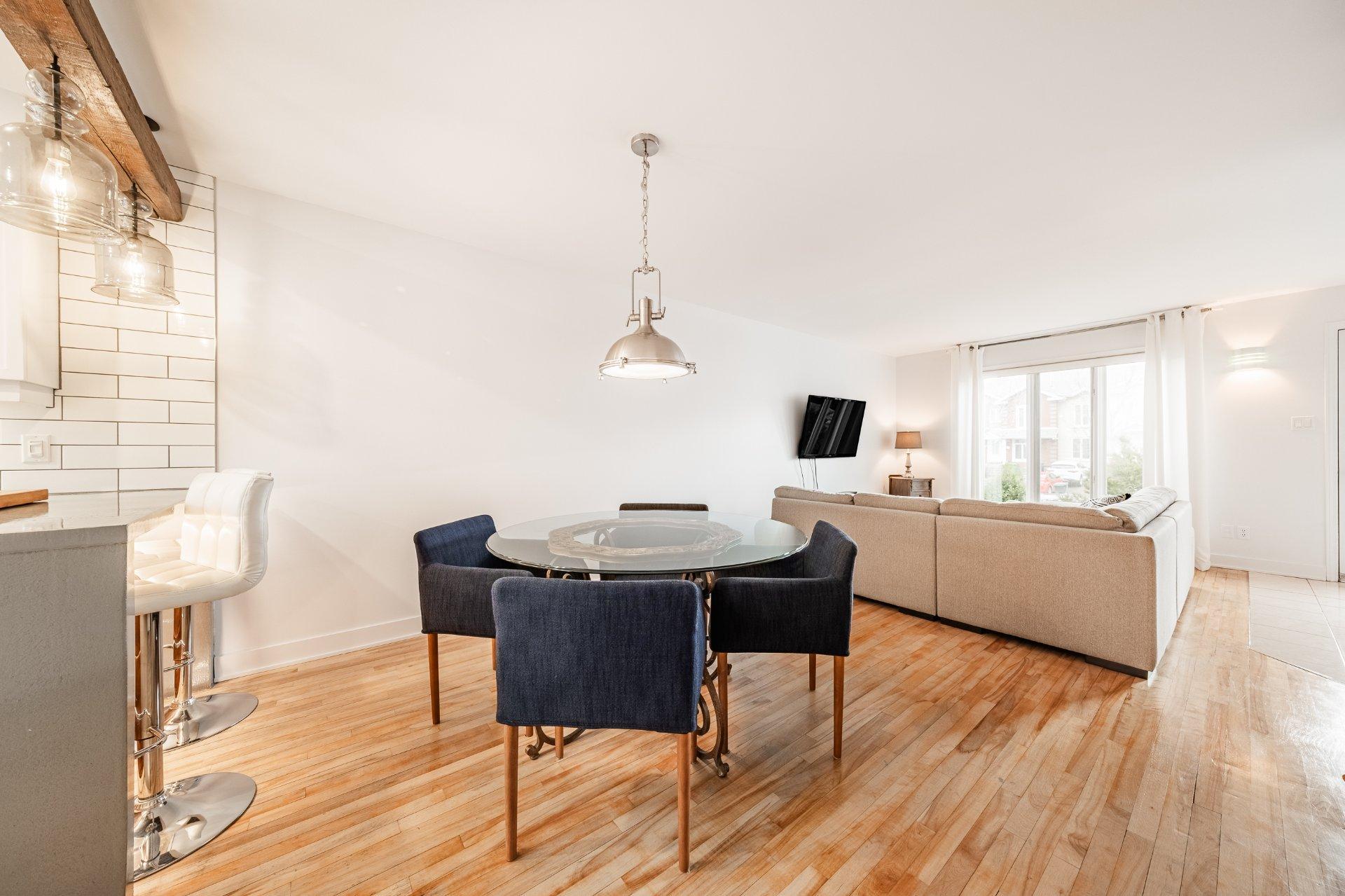 









29


Rue de Poitiers

,
Candiac,




QC
J5R5X6

