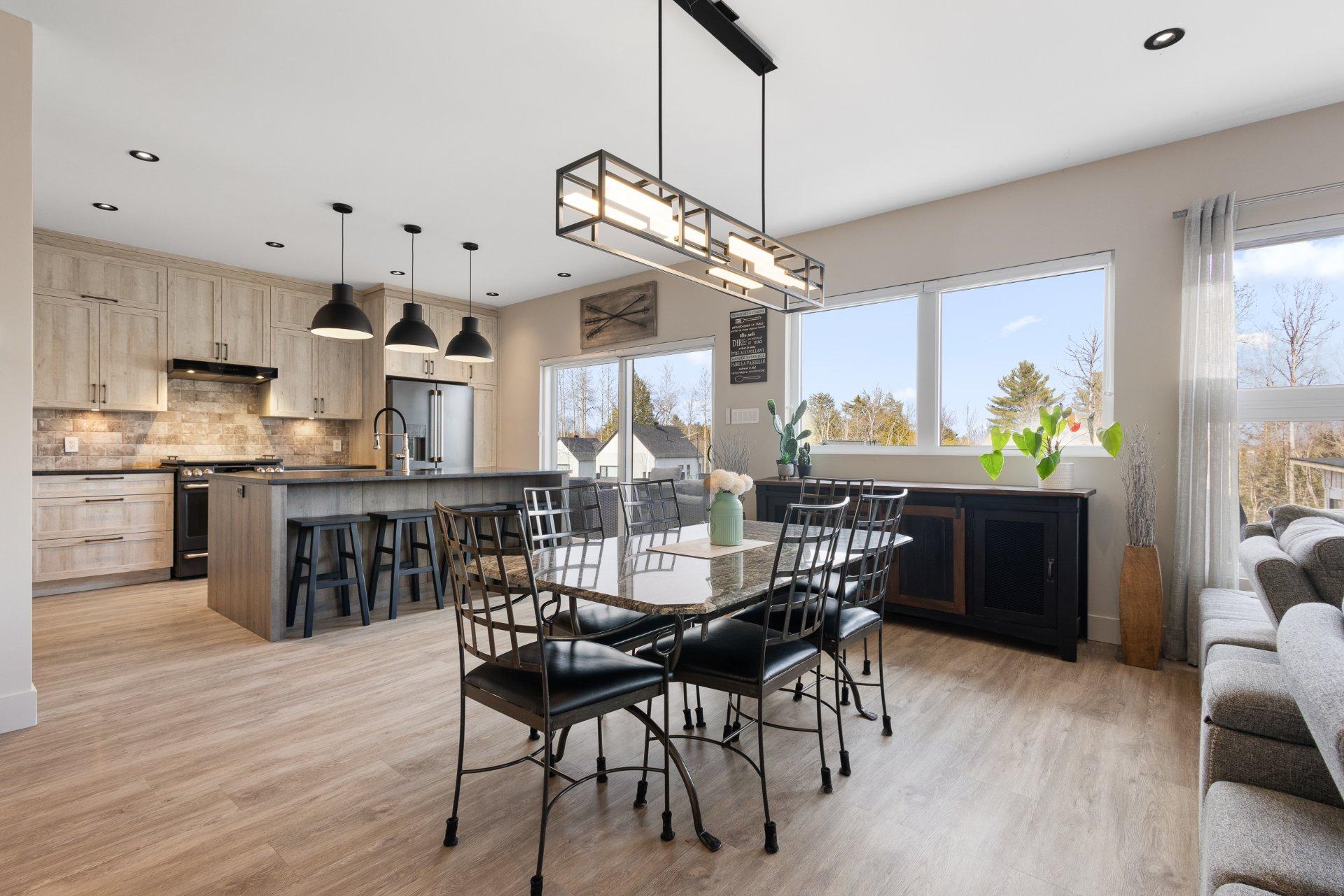 









752


Ch. Viens

,
Magog,




QC
J1X5N2

