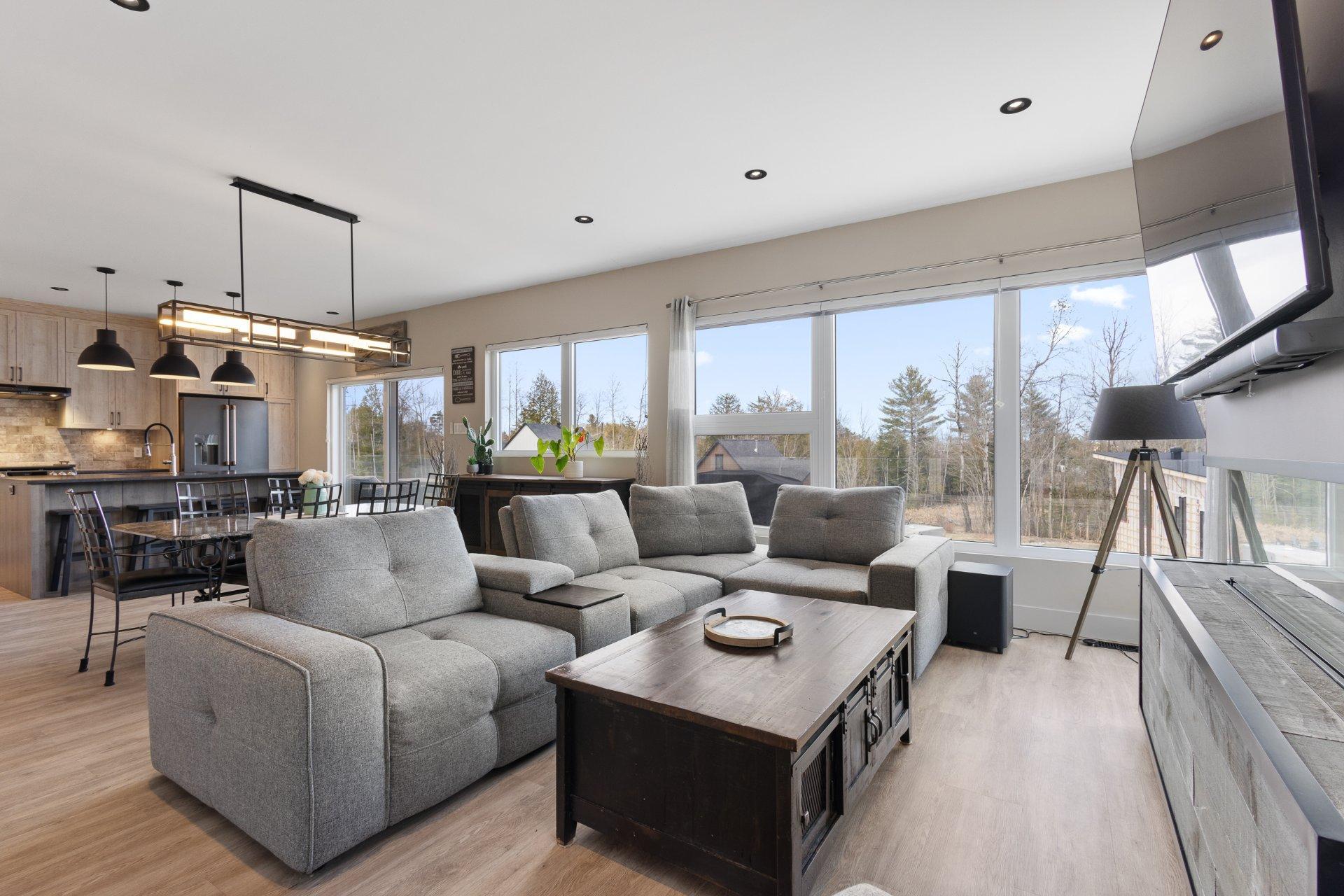 









752


Ch. Viens

,
Magog,




QC
J1X5N2

