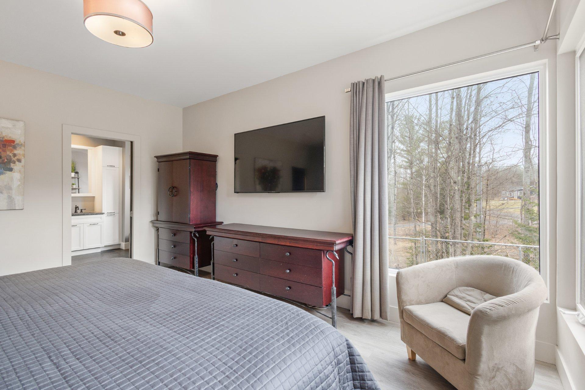 









752


Ch. Viens

,
Magog,




QC
J1X5N2

