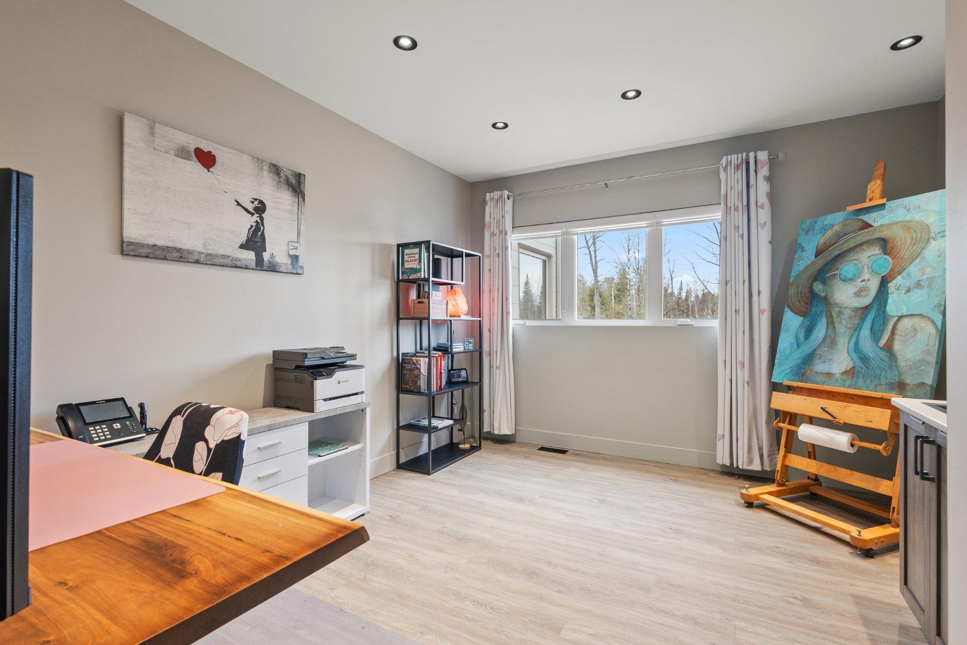 









752


Ch. Viens

,
Magog,




QC
J1X5N2

