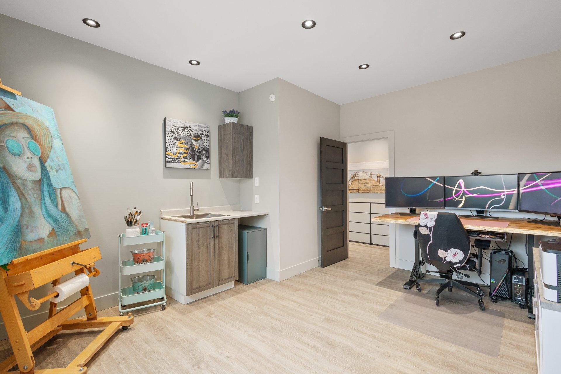









752


Ch. Viens

,
Magog,




QC
J1X5N2

