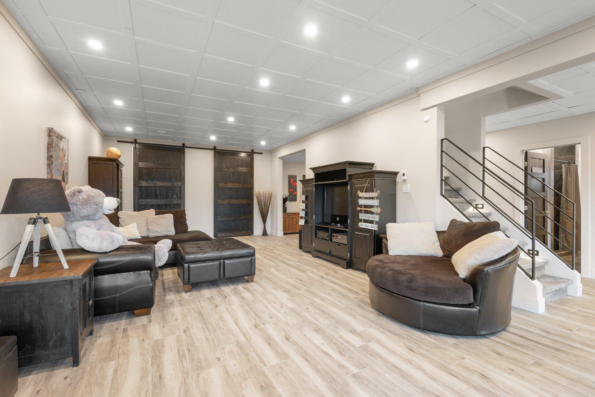 









752


Ch. Viens

,
Magog,




QC
J1X5N2

