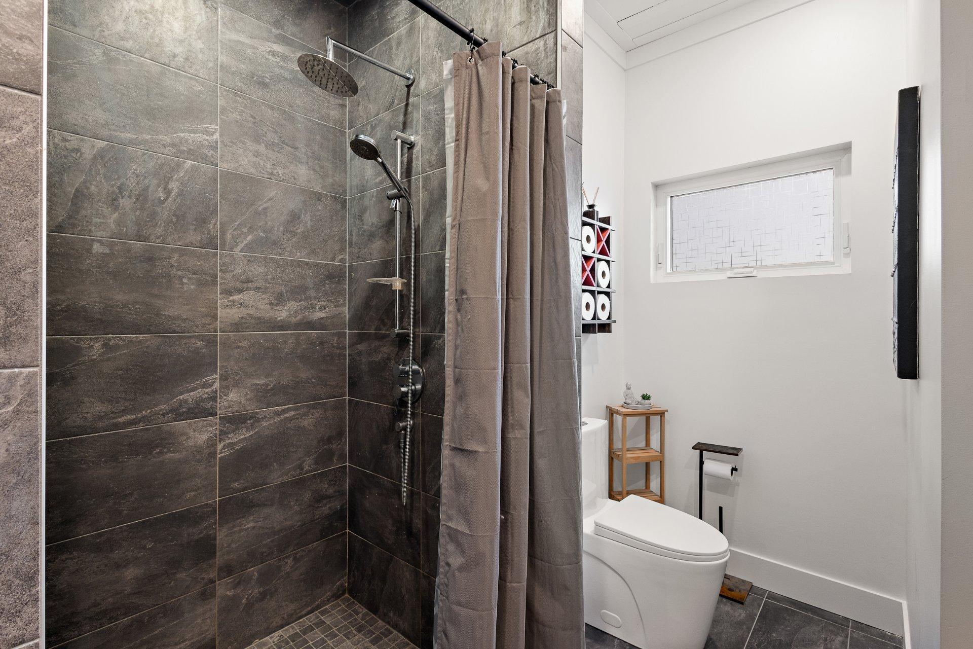 









752


Ch. Viens

,
Magog,




QC
J1X5N2

