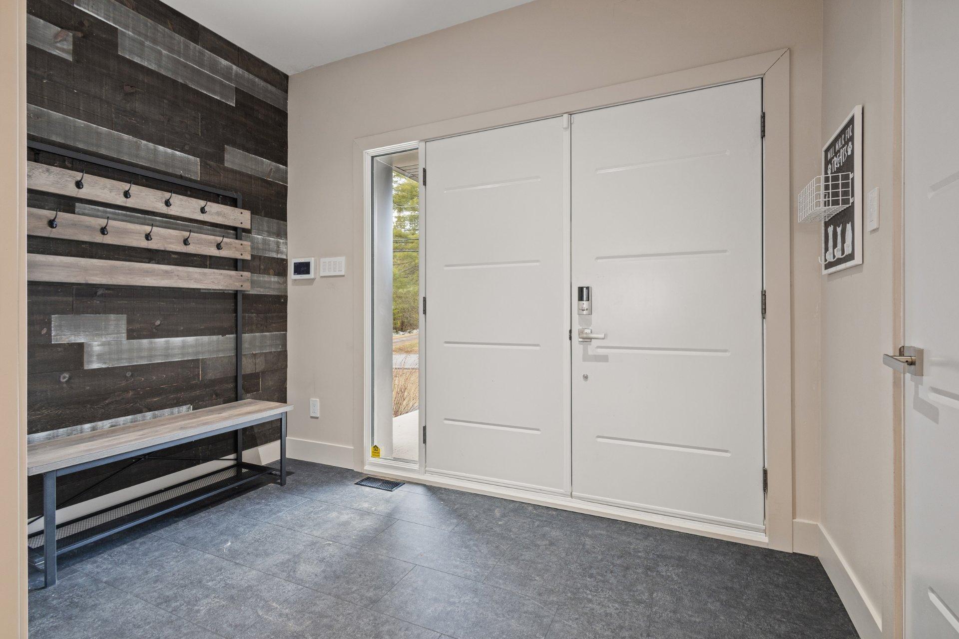 









752


Ch. Viens

,
Magog,




QC
J1X5N2

