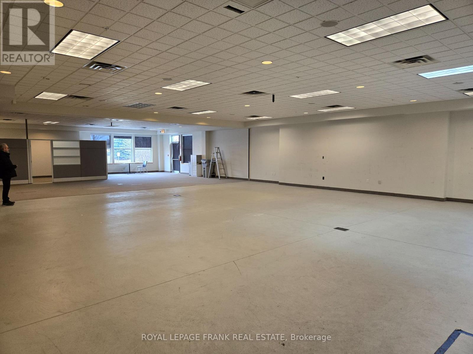 












104-105,201 - 1100 BENNETT ROAD

,
Clarington (Bowmanville),




Ontario
L1C3K5

