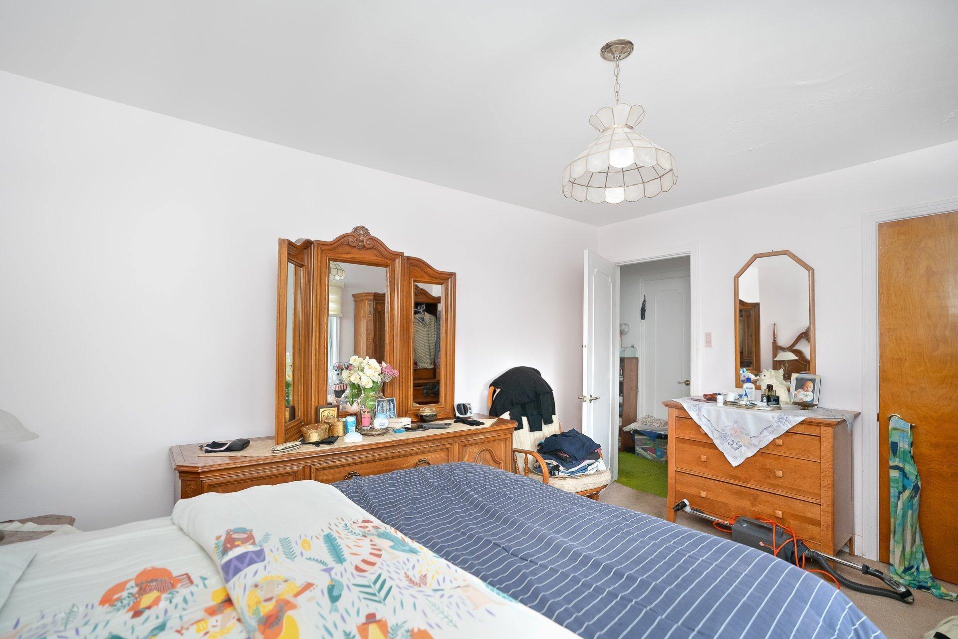 









1620


Rue Filion

,
Montréal (Saint-Laurent),




QC
H4L4E9

