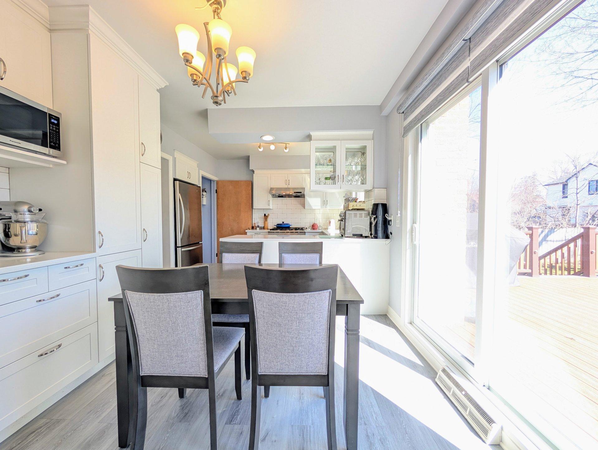 









47


Av. de la Baie-de-Valois

,
Pointe-Claire,




QC
H9R4B5

