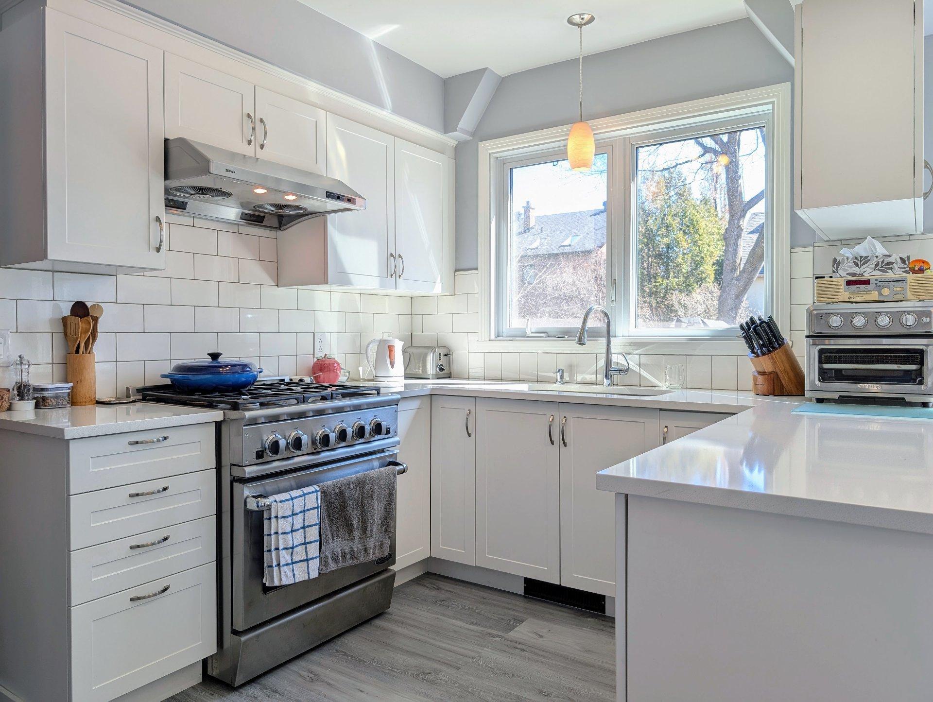









47


Av. de la Baie-de-Valois

,
Pointe-Claire,




QC
H9R4B5

