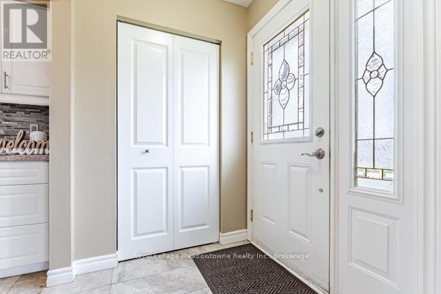 












756 MACKENZIE DRIVE

,
Milton (DP Dorset Park),




Ontario
L9T3M1

