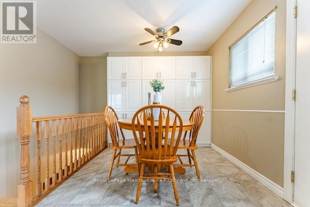 












756 MACKENZIE DRIVE

,
Milton (DP Dorset Park),




Ontario
L9T3M1

