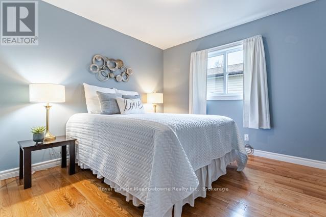 












756 MACKENZIE DRIVE

,
Milton (DP Dorset Park),




Ontario
L9T3M1

