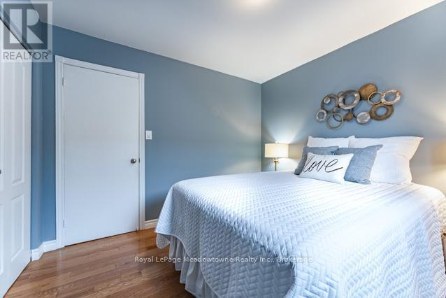 












756 MACKENZIE DRIVE

,
Milton (DP Dorset Park),




Ontario
L9T3M1

