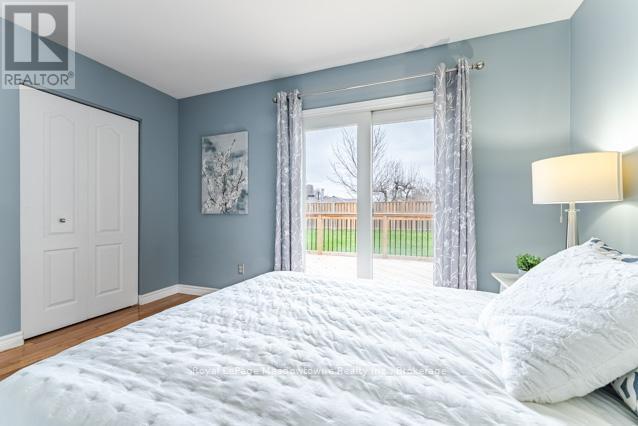 












756 MACKENZIE DRIVE

,
Milton (DP Dorset Park),




Ontario
L9T3M1

