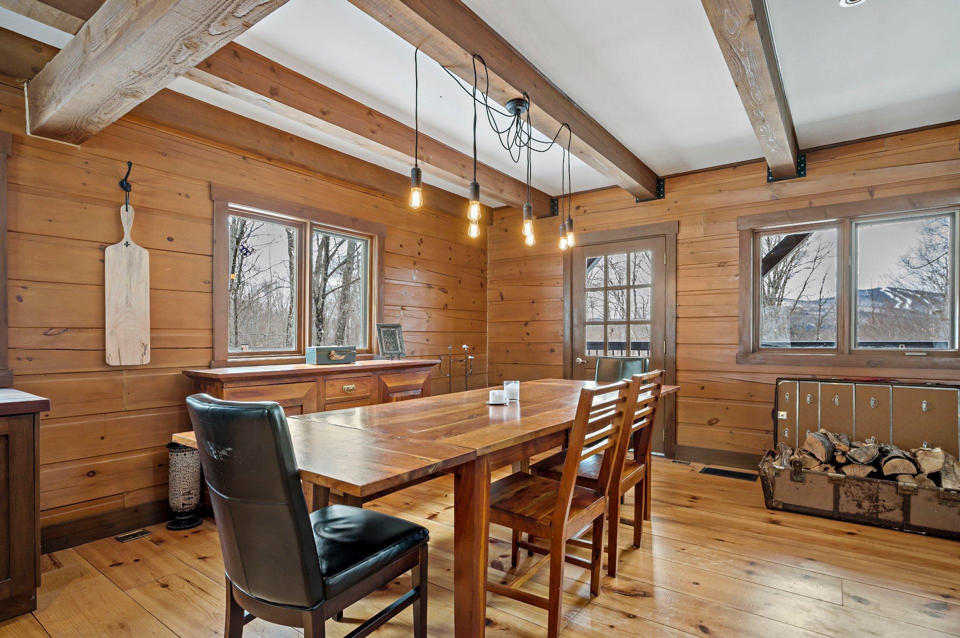 









515

 - 517


Crois. de la Coulée

,
Lac-Supérieur,




QC
J0T1P0

