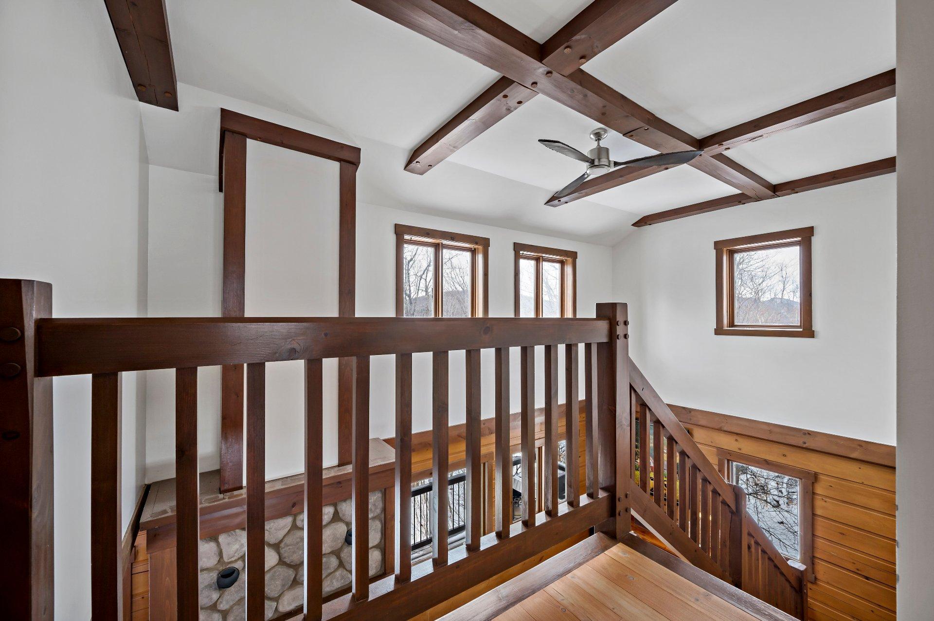 









515

 - 517


Crois. de la Coulée

,
Lac-Supérieur,




QC
J0T1P0

