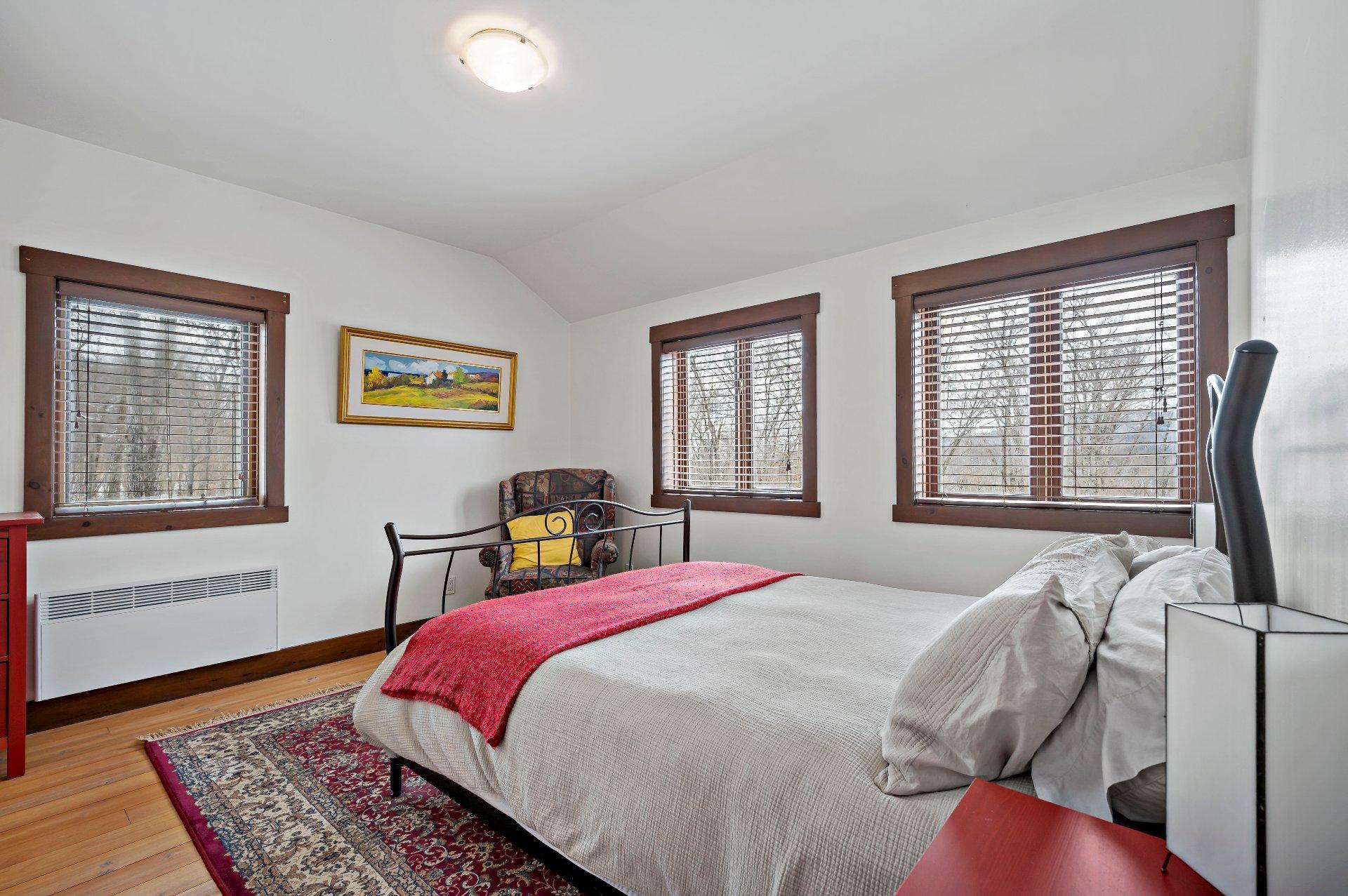 









515

 - 517


Crois. de la Coulée

,
Lac-Supérieur,




QC
J0T1P0

