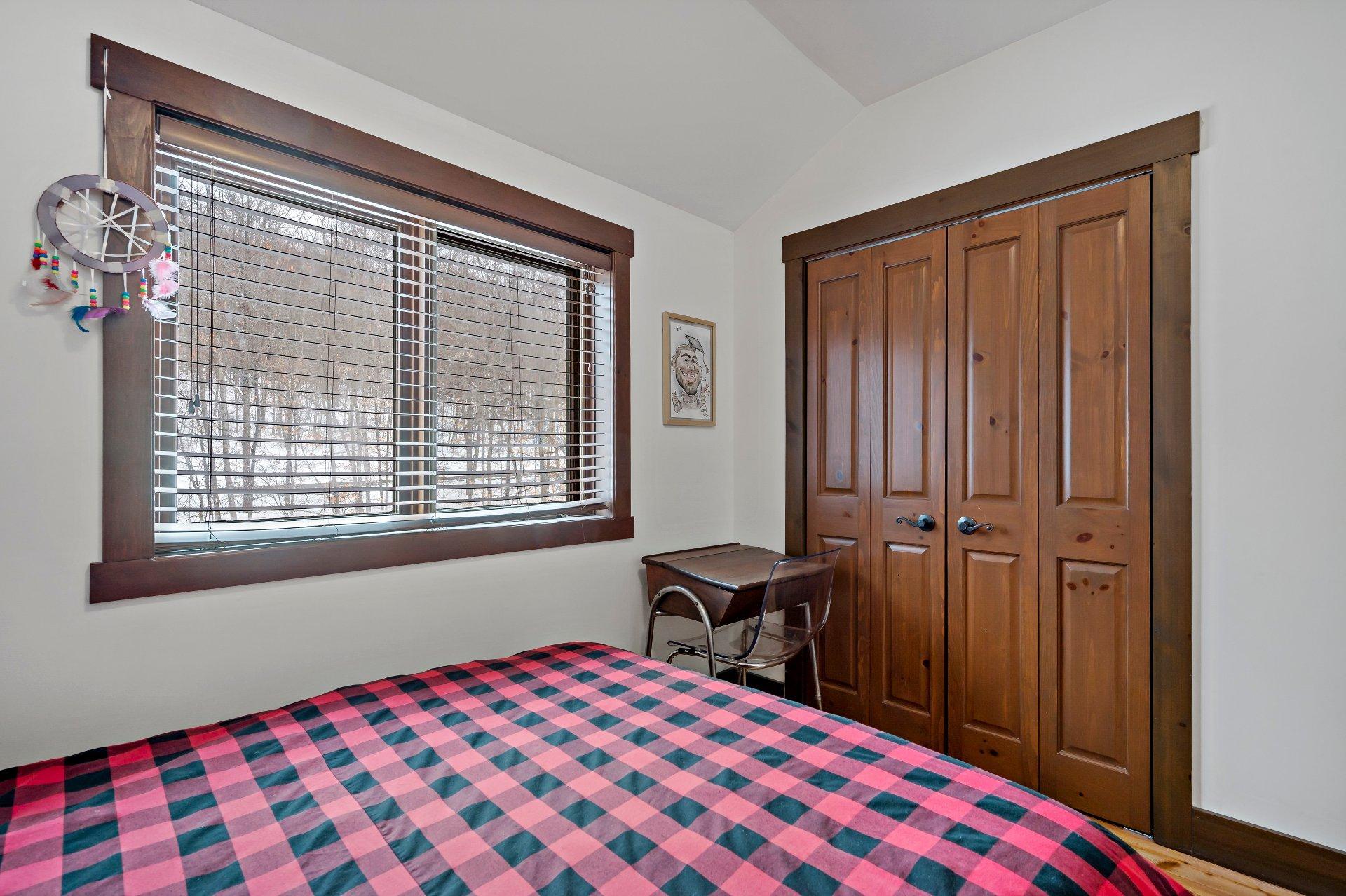 









515

 - 517


Crois. de la Coulée

,
Lac-Supérieur,




QC
J0T1P0

