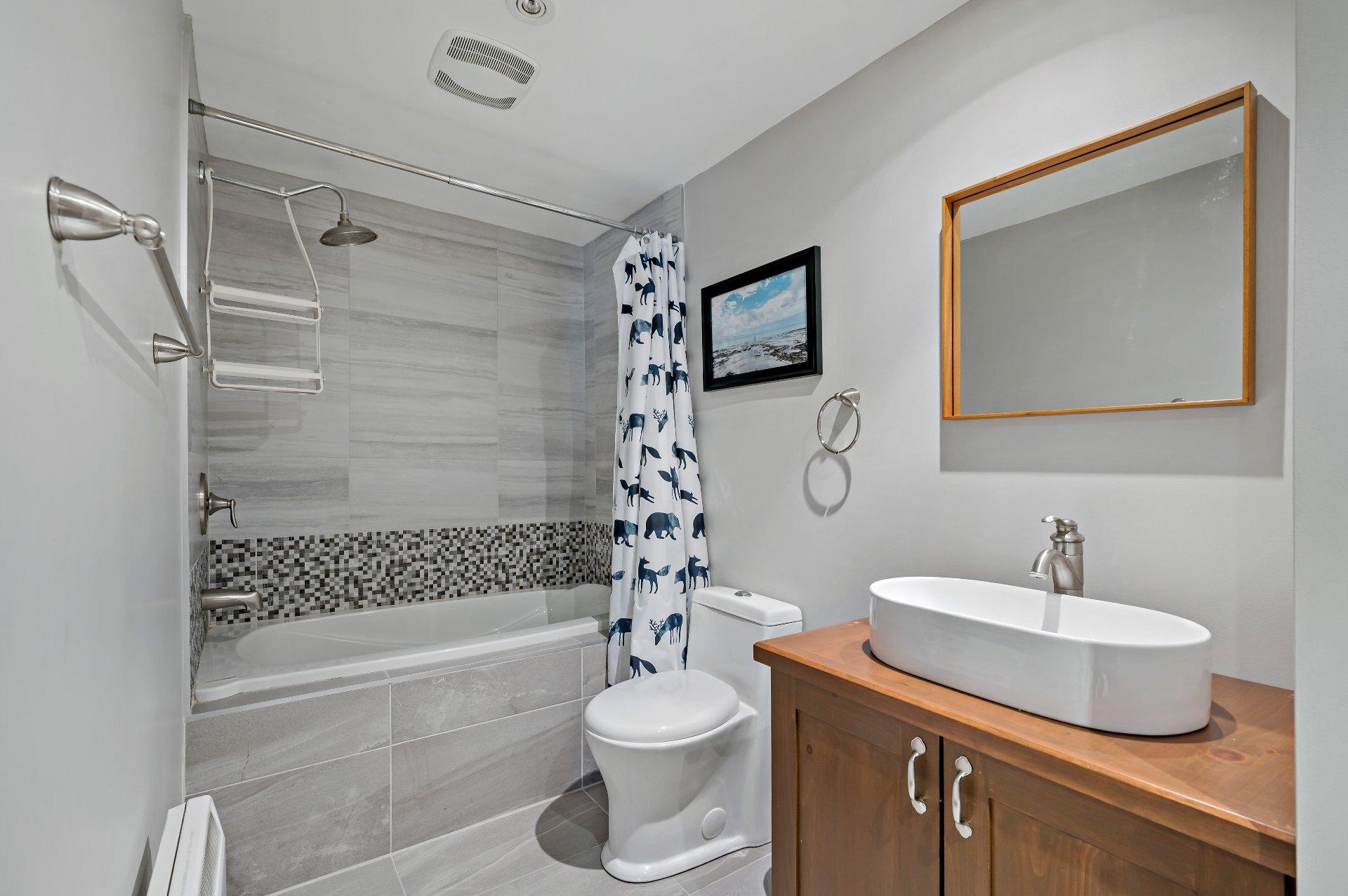 









515

 - 517


Crois. de la Coulée

,
Lac-Supérieur,




QC
J0T1P0

