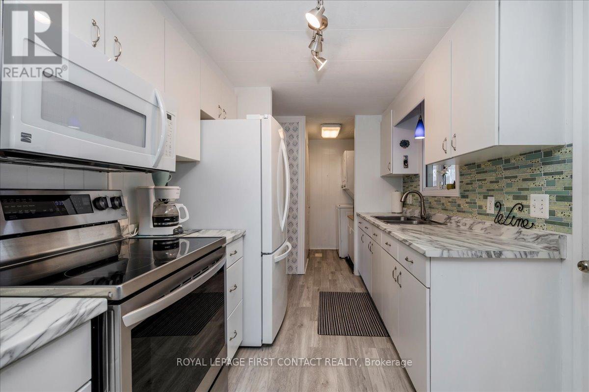 












23 MIMOSA CRESCENT

,
Innisfil,




Ontario
L9S1P9


