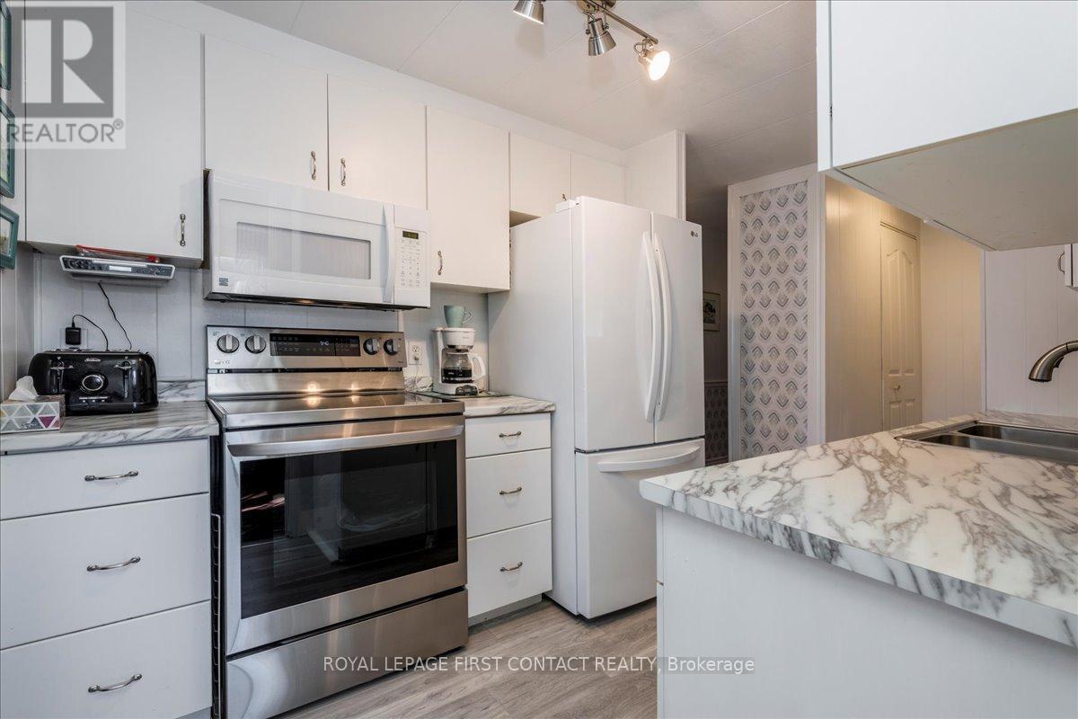 












23 MIMOSA CRESCENT

,
Innisfil,




Ontario
L9S1P9

