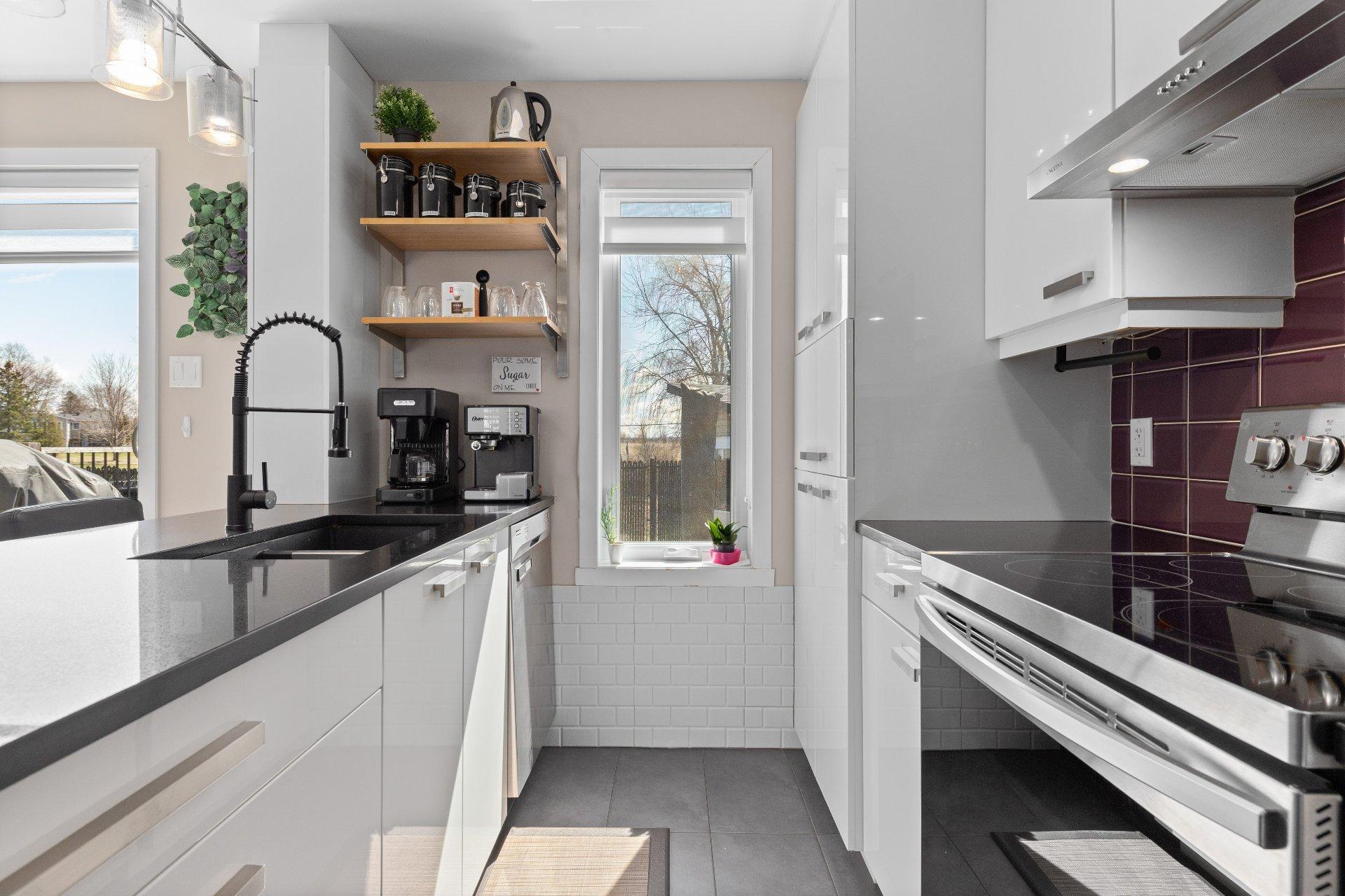 









518


Rue Plaza

,
Saint-Mathias-sur-Richelieu,




QC
J3L6C8

