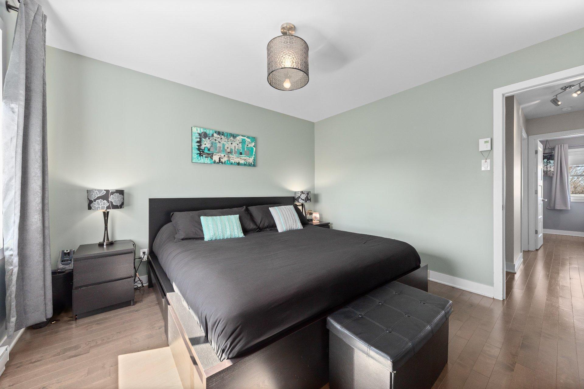 









518


Rue Plaza

,
Saint-Mathias-sur-Richelieu,




QC
J3L6C8

