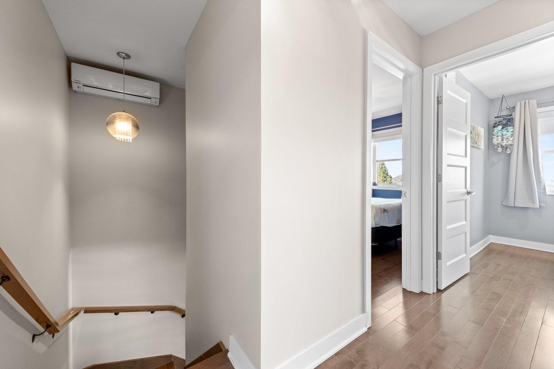 









518


Rue Plaza

,
Saint-Mathias-sur-Richelieu,




QC
J3L6C8

