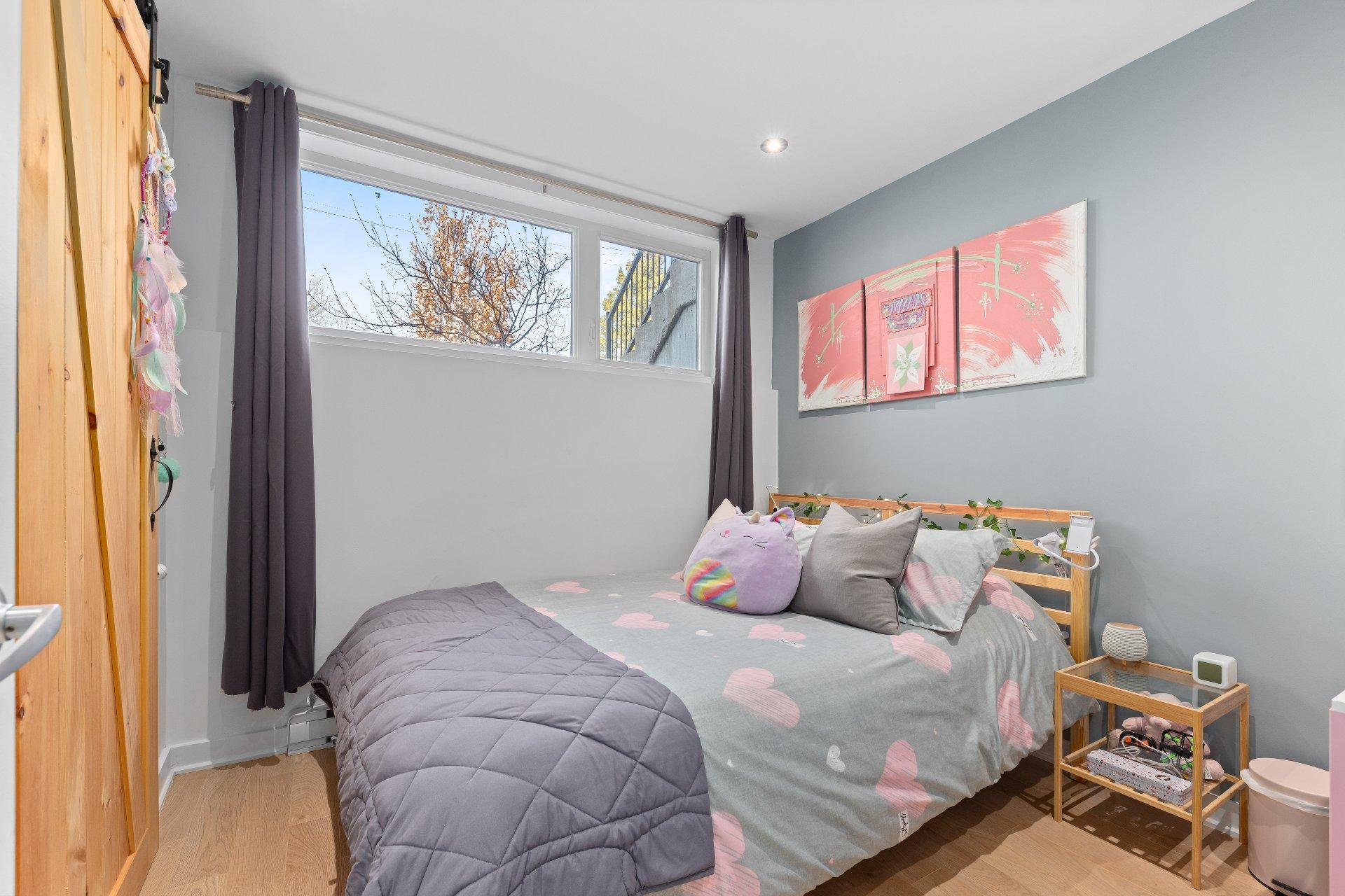 









518


Rue Plaza

,
Saint-Mathias-sur-Richelieu,




QC
J3L6C8


