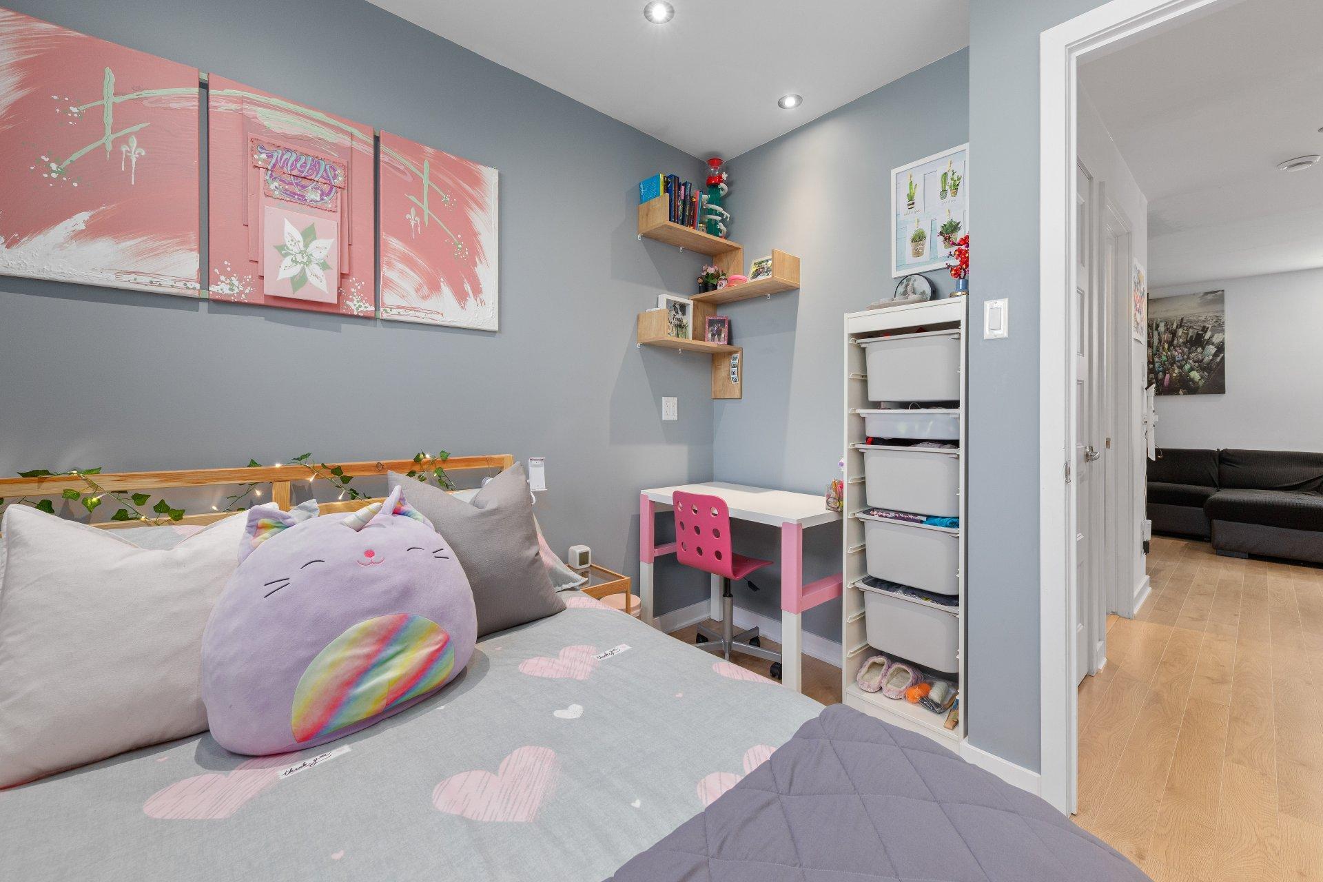 









518


Rue Plaza

,
Saint-Mathias-sur-Richelieu,




QC
J3L6C8

