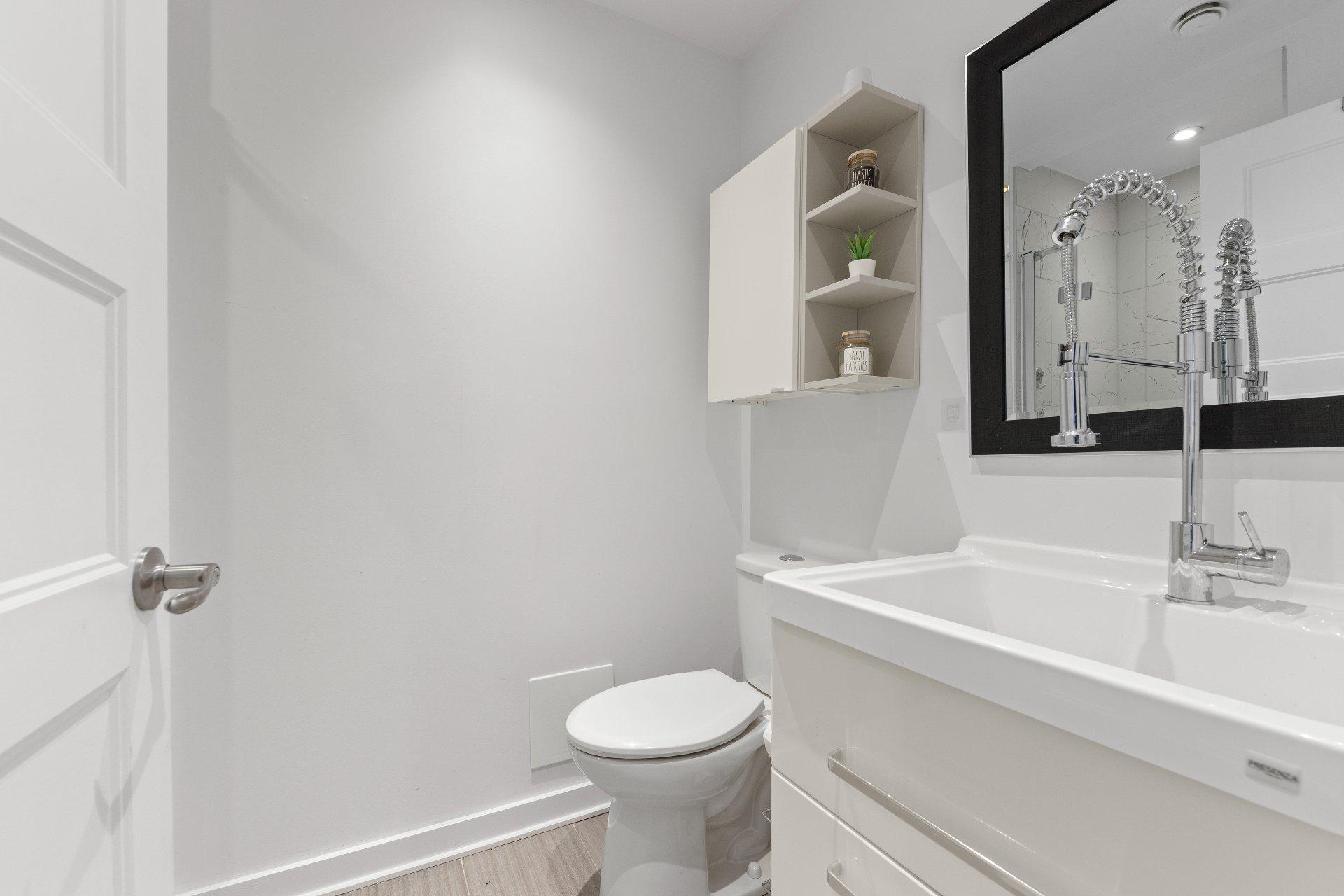 









518


Rue Plaza

,
Saint-Mathias-sur-Richelieu,




QC
J3L6C8

