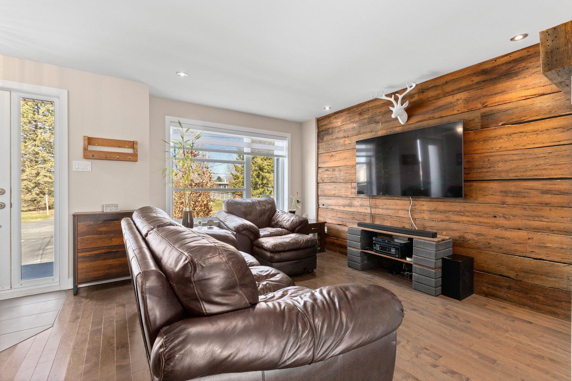 









518


Rue Plaza

,
Saint-Mathias-sur-Richelieu,




QC
J3L6C8

