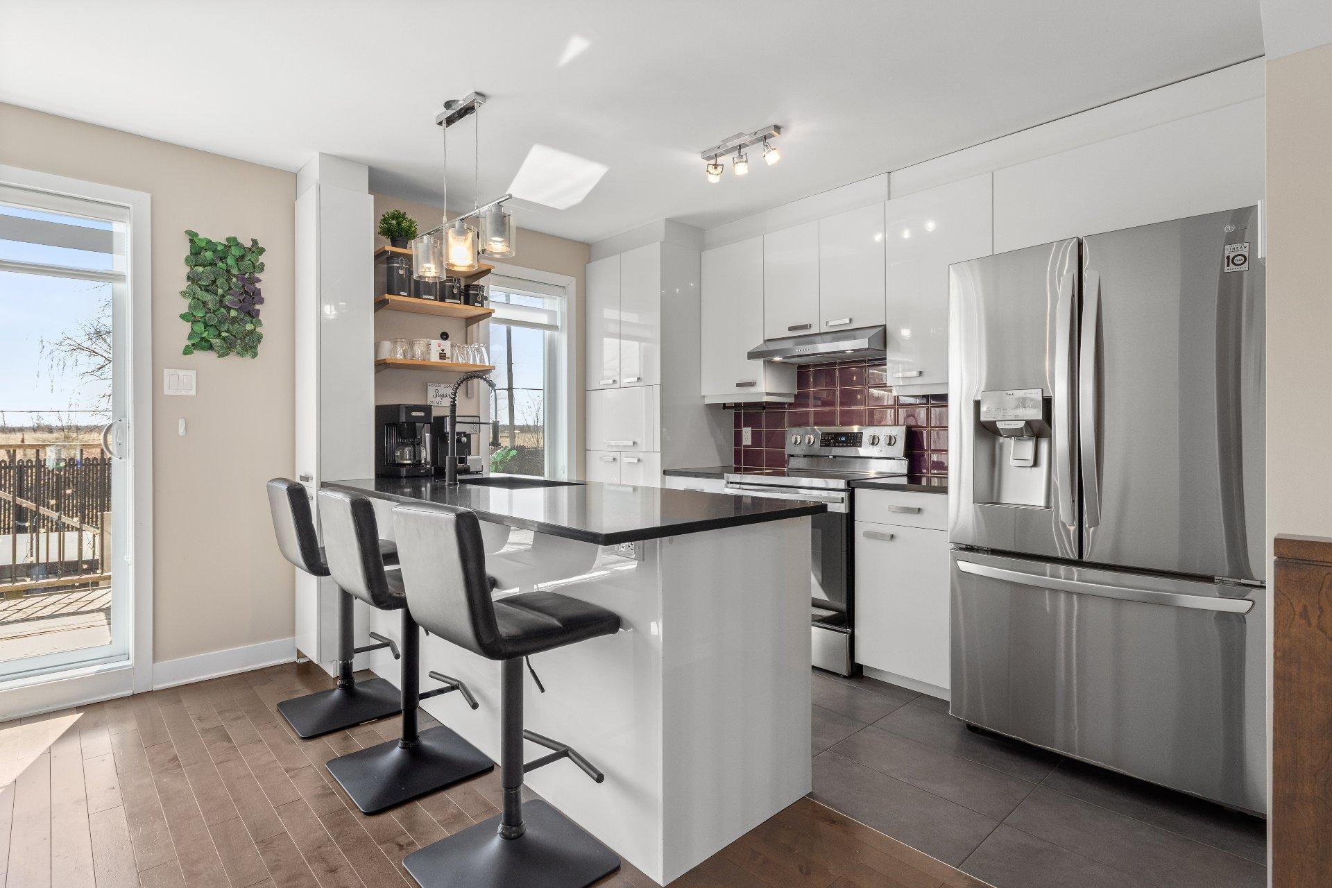 









518


Rue Plaza

,
Saint-Mathias-sur-Richelieu,




QC
J3L6C8

