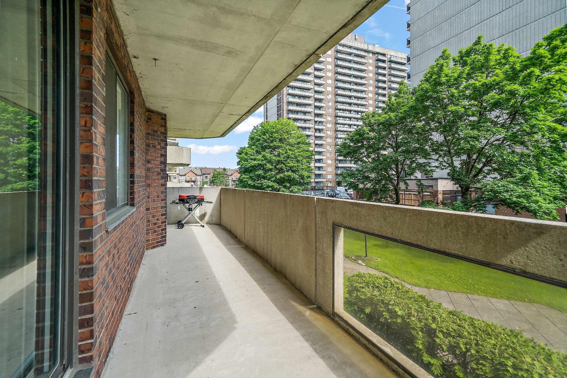 









6785


Crois. Korczak

, 205,
Côte-Saint-Luc,




QC
H4W2W6

