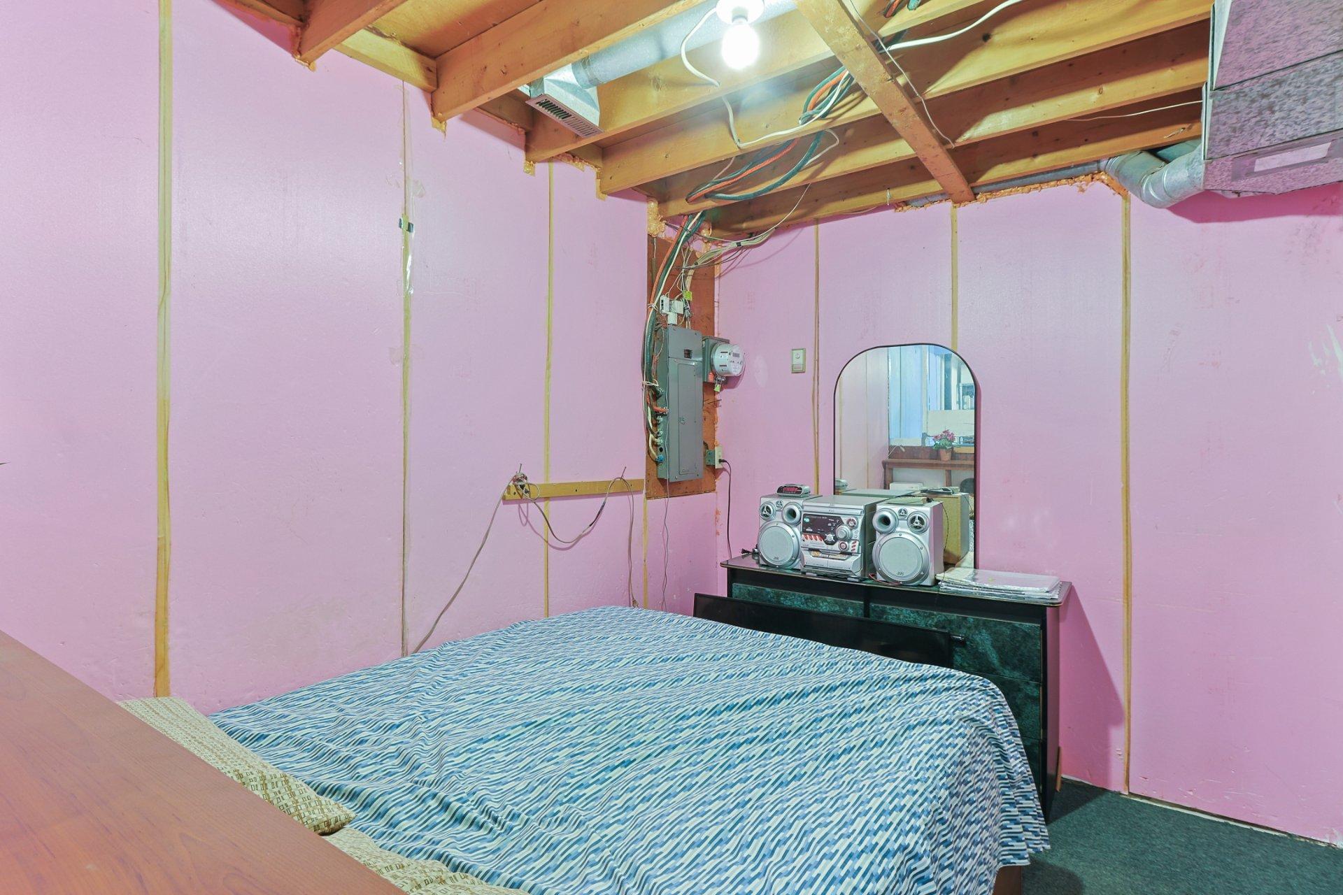 









256


Rue Gardenia

,
Dollard-des-Ormeaux,




QC
H9G1B7

