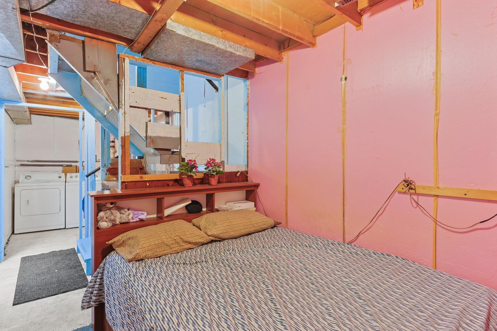 









256


Rue Gardenia

,
Dollard-des-Ormeaux,




QC
H9G1B7

